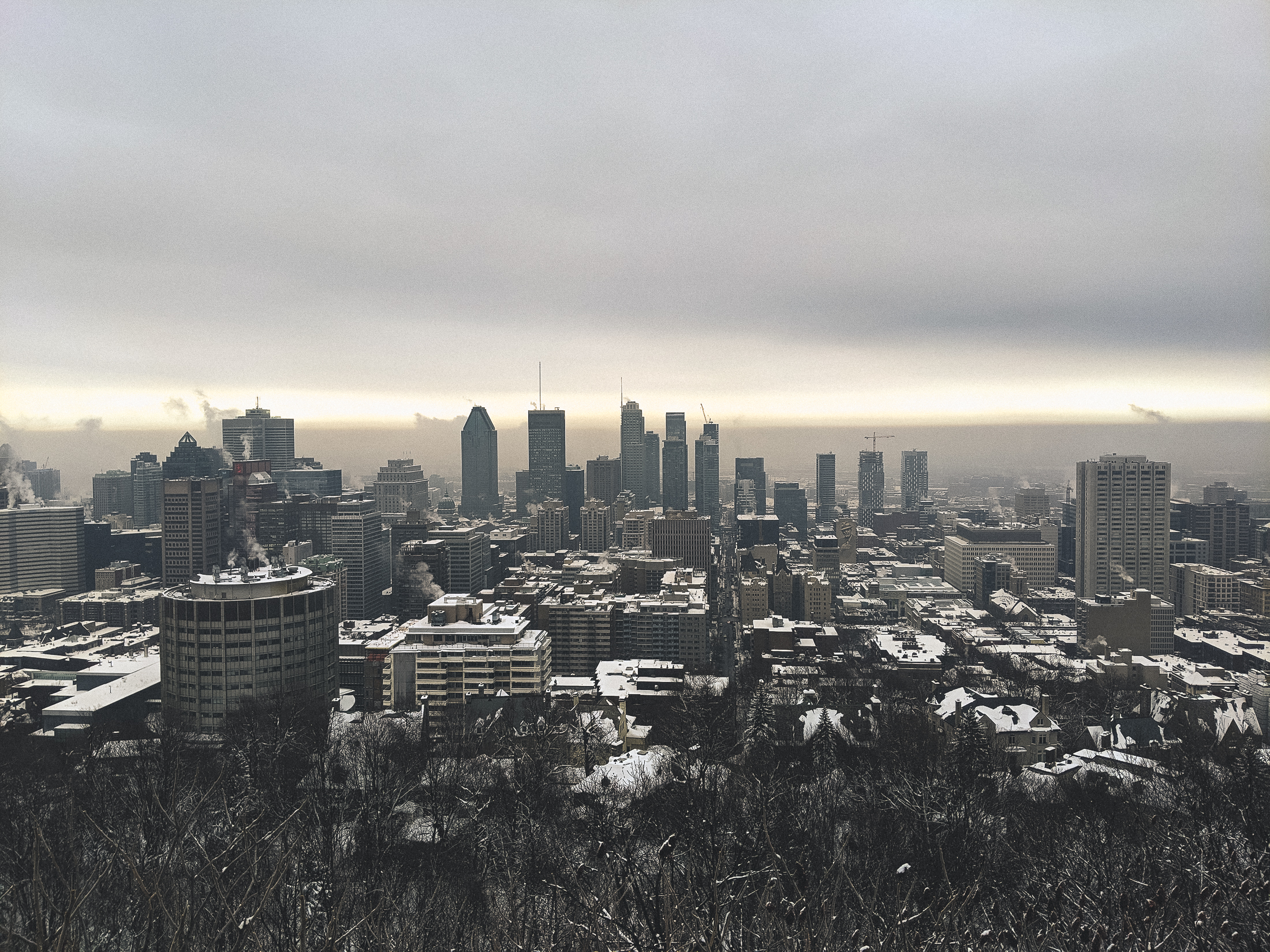 image de Montréal enneigée depuis la vue du belvédère Camillien-Houde